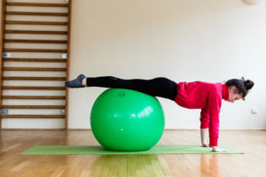 Pilates mit Ball in der physiobalance Berlin